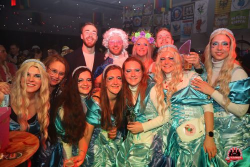 15-2-2026 We droaien deur00100